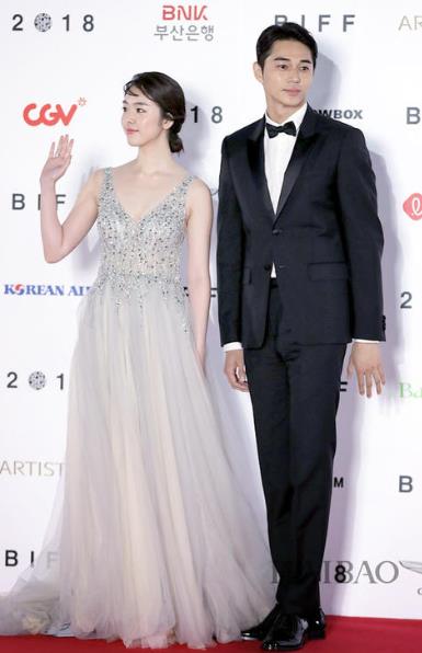 东出昌大渡边杏合作的电视剧,渡边杏为东出昌大出轨道歉