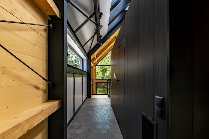 结合了传统与现代，倡导个人主义和独特性的波兰乡村度假屋