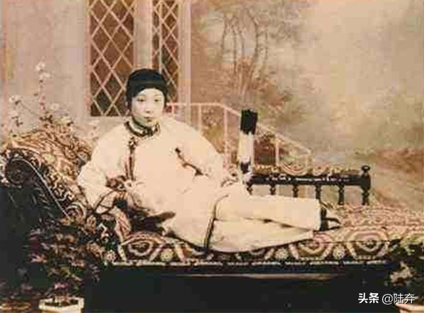 古代的三寸金莲到底有多可怕,三寸金莲古代陋习