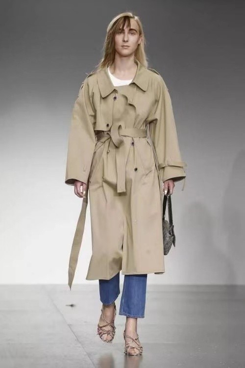 小个子穿风衣不压身高技巧,小个子穿风衣怎么搭配好看