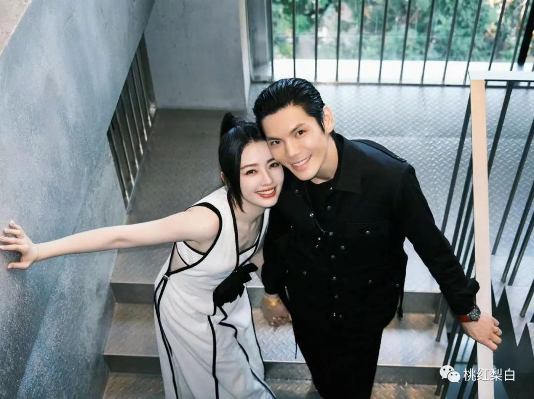 郭碧婷香奈儿包包,明星郭碧婷