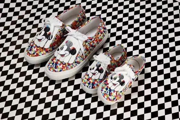 米奇大号三方联名,米奇联名版