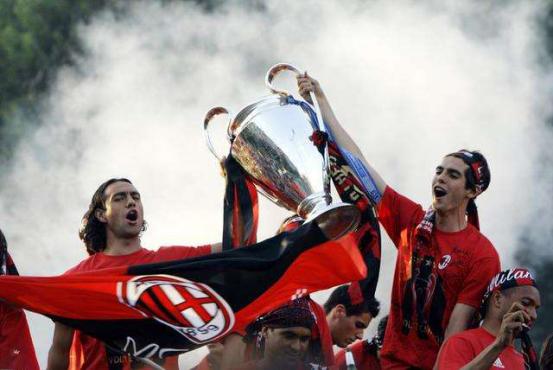 卡洛斯世界上最伟大左后卫,卡洛斯五大残暴级射门