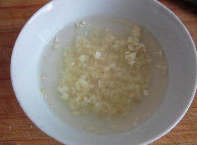 花草生病别着急，拿厨房“2种东西”来帮忙，就能治好一大片