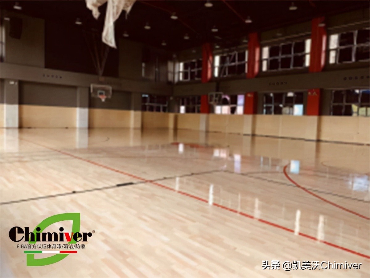 运动木地板彩漆,运动木地板漆施工视频