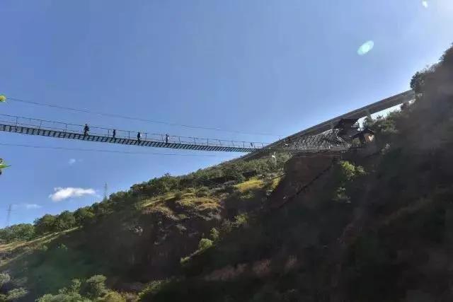 昆明玻璃栈道有哪些,昆明景点之玻璃栈道