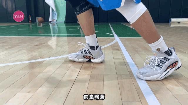 潮男必备单品有哪些,三叶草男篮球鞋经典款