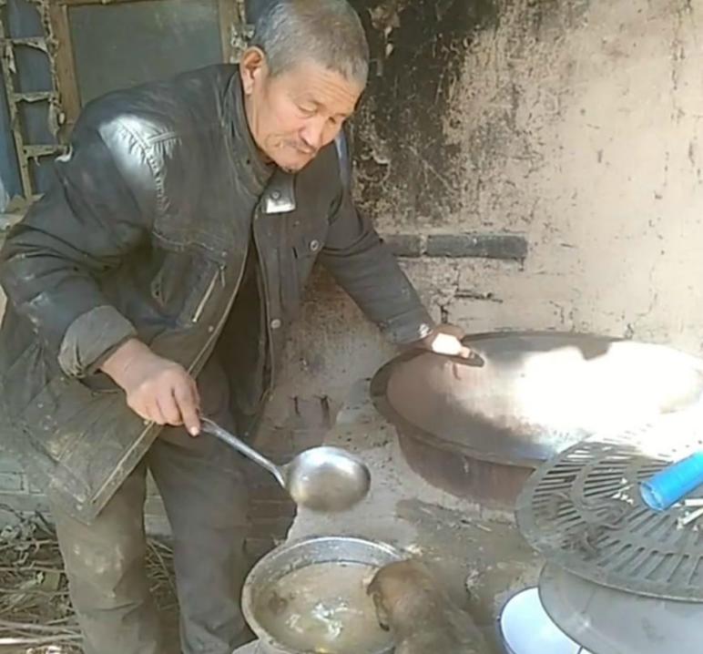 农村老人总是仇视照顾自己的子女，“孝不如顺，远香近臭”