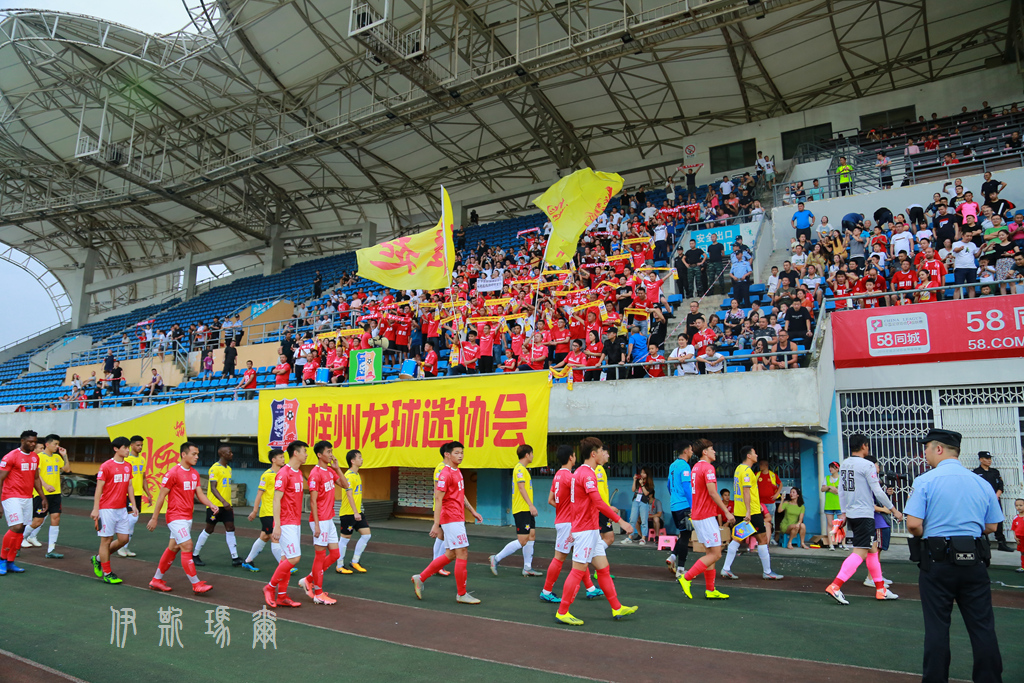 输了一起扛赢了一起狂下一句,输了一起扛赢了一起狂是什么歌