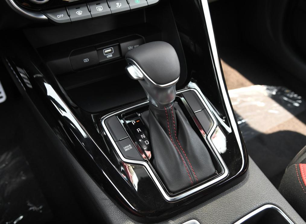 为何二手起亚智跑便宜,全新起亚智跑值得购买吗