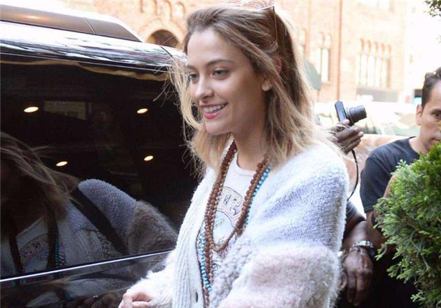 迈克尔杰克逊三子女现状如何？儿子遗传父亲，三子女都没黑人