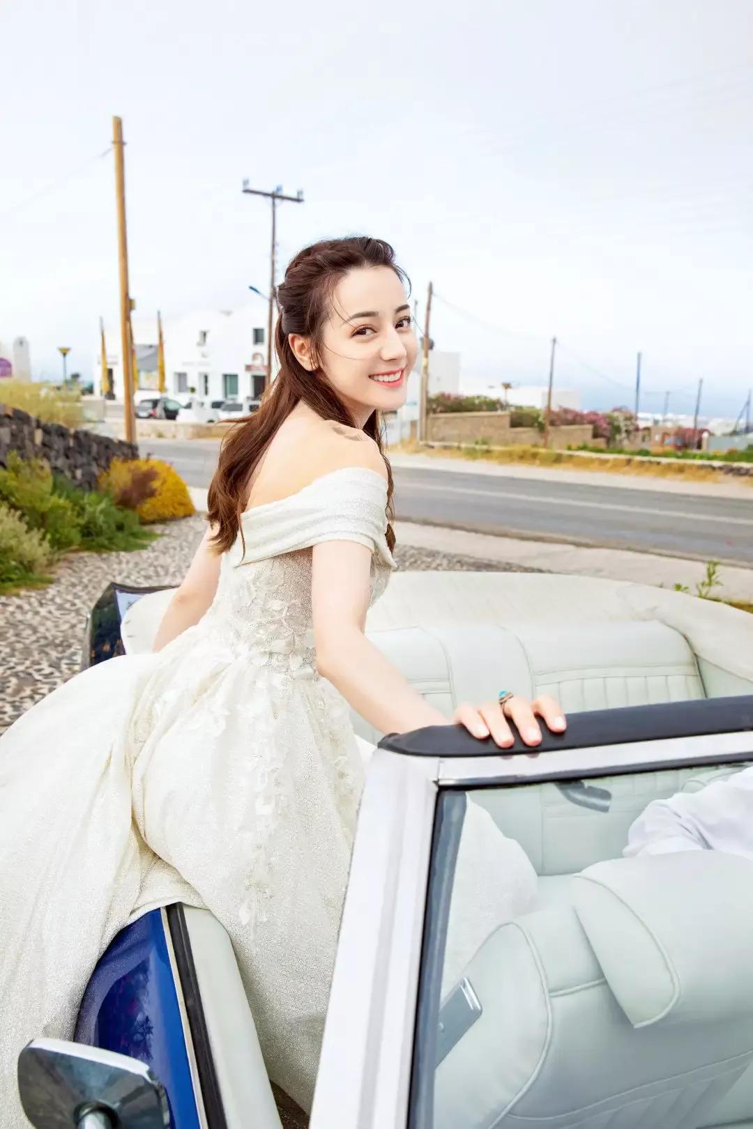 试问女生们，你们哪个能躲得了“婚纱的诱惑”呢？