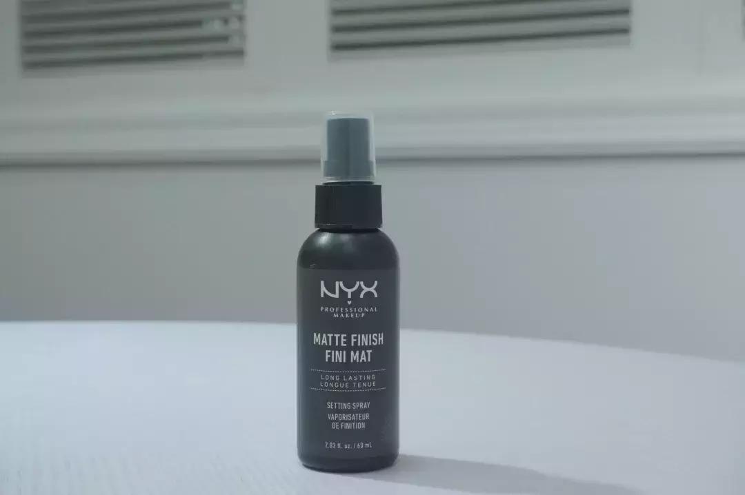 有哪些不好用的大牌化妆品,哪些好用的网红化妆品