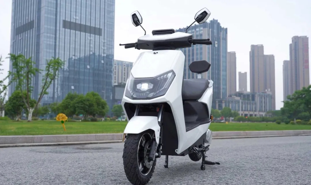 极速58km/h，为硬汉型男打造丨比德文锐舰E50评测报告