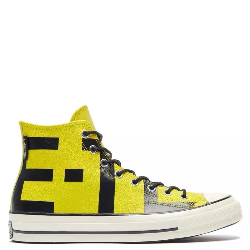 欧阳娜娜穿匡威经典款,匡威高帮帆布鞋欧阳娜娜