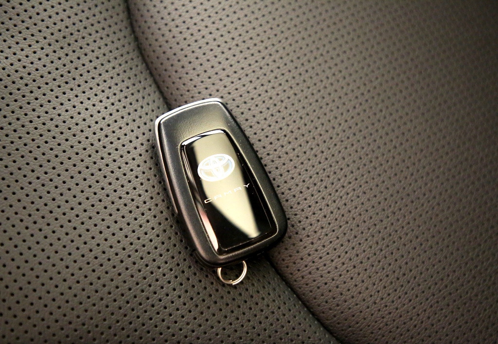 丰田凯美瑞240g和240v有什么区别,丰田凯美瑞a25a和a25b是什么区别