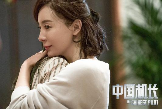 《中国机长》删改前剧情曝光，毕男和机长感情线让人动容