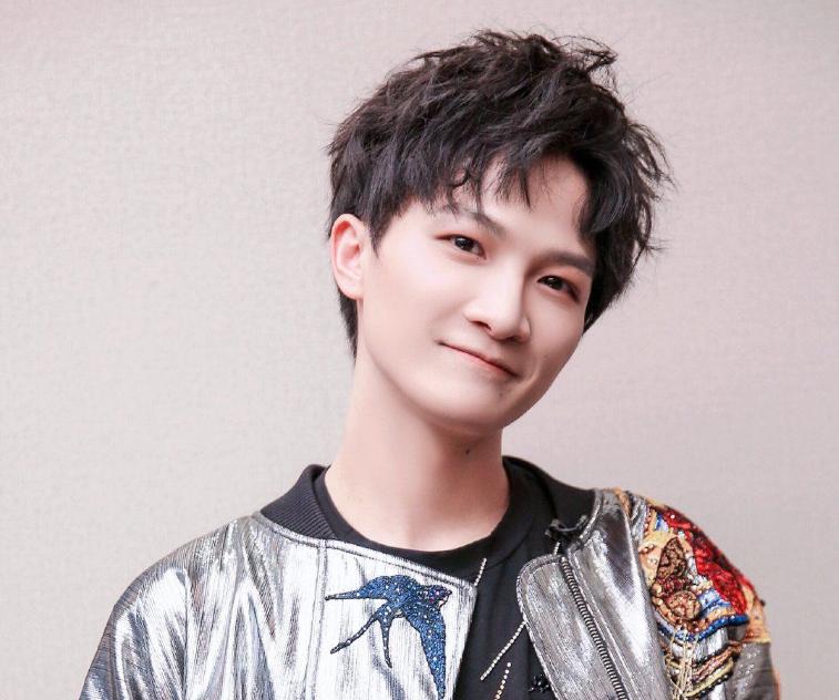 周深年度14首新歌上线,周深2019新歌声