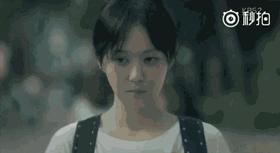 谢娜坐椅子摔倒吓坏众人,谢娜意外摔下山