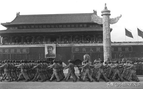 *安门天**重修期间，在屋顶发现金丝楠木“镇楼之宝”，盒中内有玄机