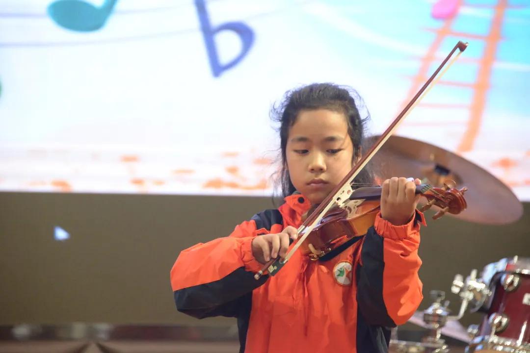 邛崃市北街小学：尚美怡情、艺美德和