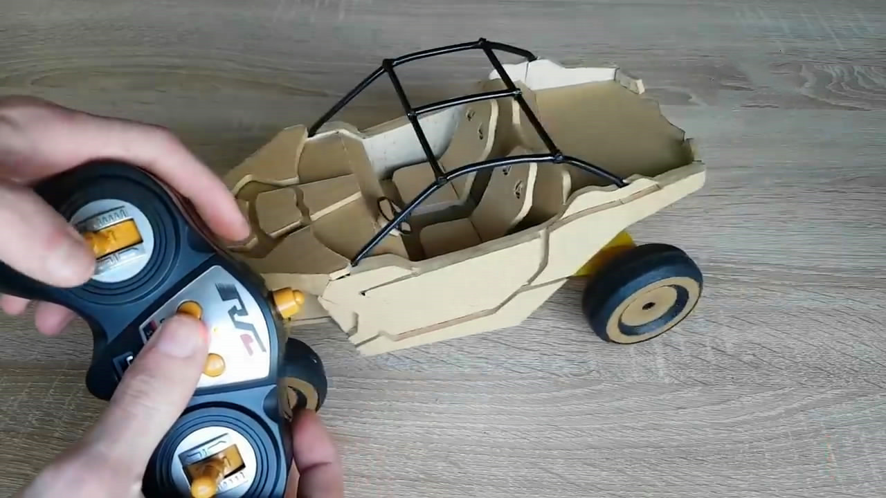 如何用纸板制作遥控车,用纸做遥控玩具车