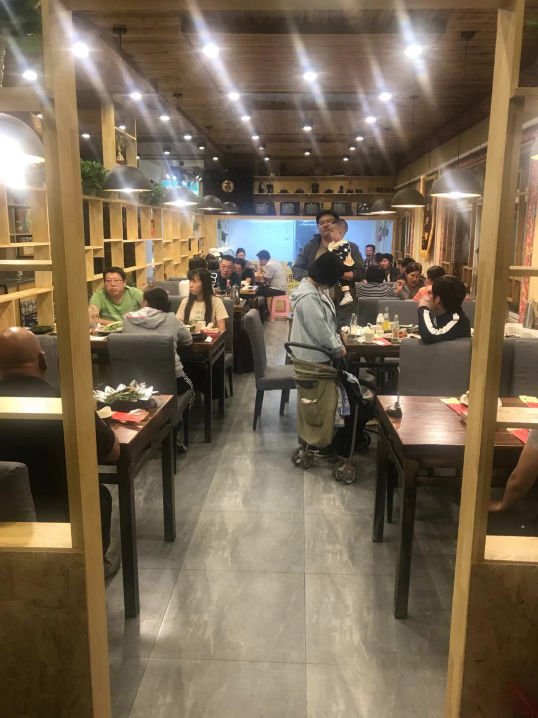 最便宜的烤全羊888元,北京超级浪人烤全羊