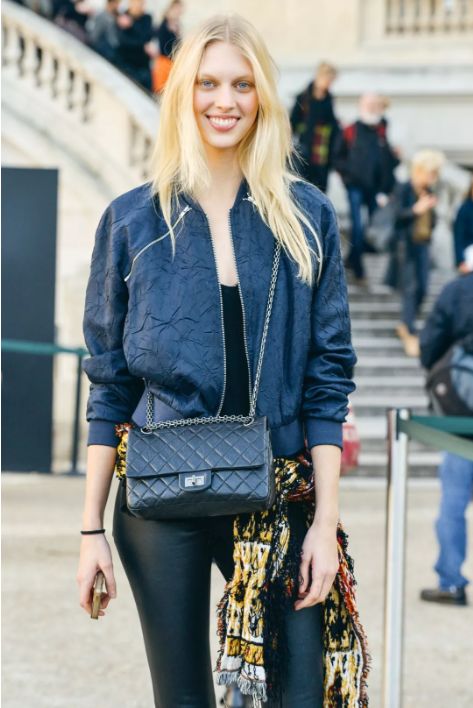 刘雯身穿chanel2018,刘雯香奈儿同款包