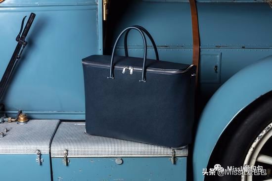 给大家推荐一款什么样的男士包,适合父亲的男士包