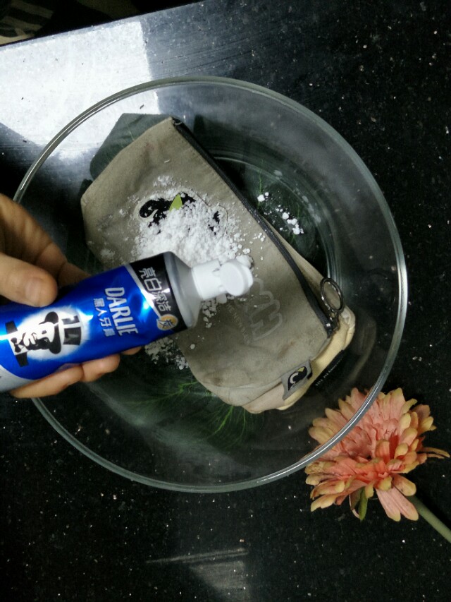 清洗笔袋墨汁小妙招,洗笔袋小妙招