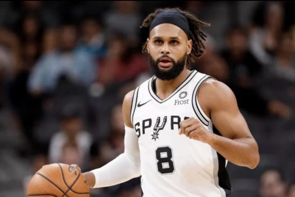 米尔斯绝杀,0.4秒绝杀9年前