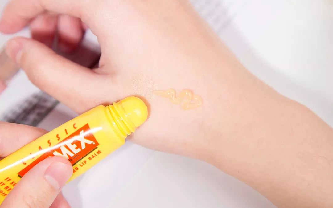 可以让嘴巴滋润红的润唇膏,最好用的几款润唇膏