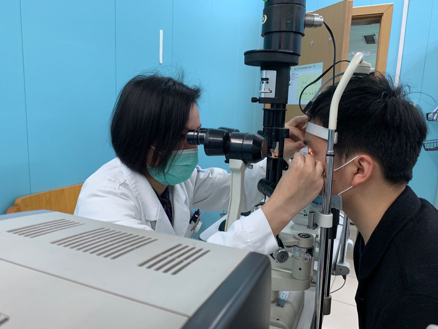 新郎视力下降竟是角膜病变，无锡医生妙手回春