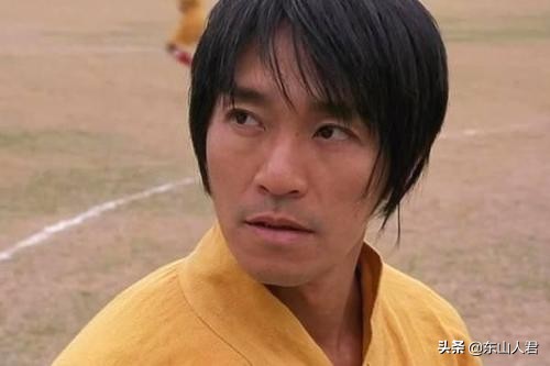 赵薇帮周星驰剃光头,赵薇少林足球剃头了吗