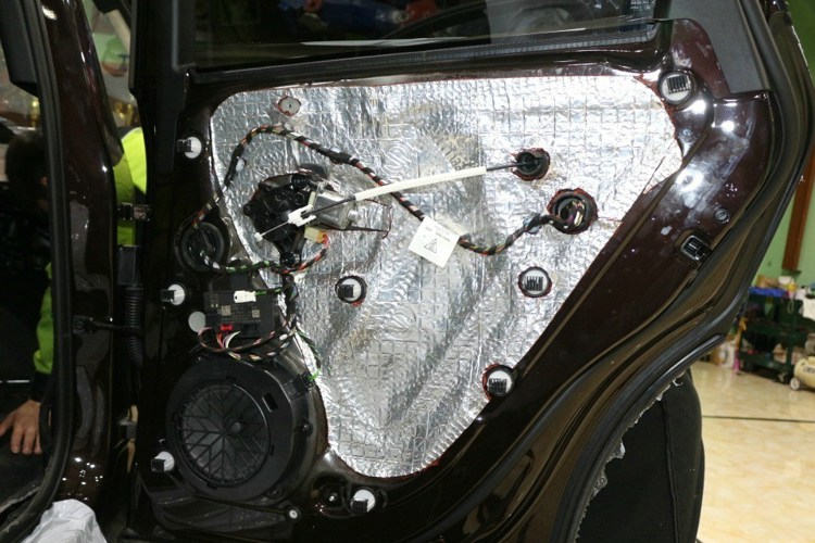 保时捷卡宴音响效果dj,保时捷卡宴音响升级案例