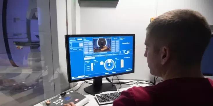 质子放疗治疗后的副作用,质子放疗对人体的损伤