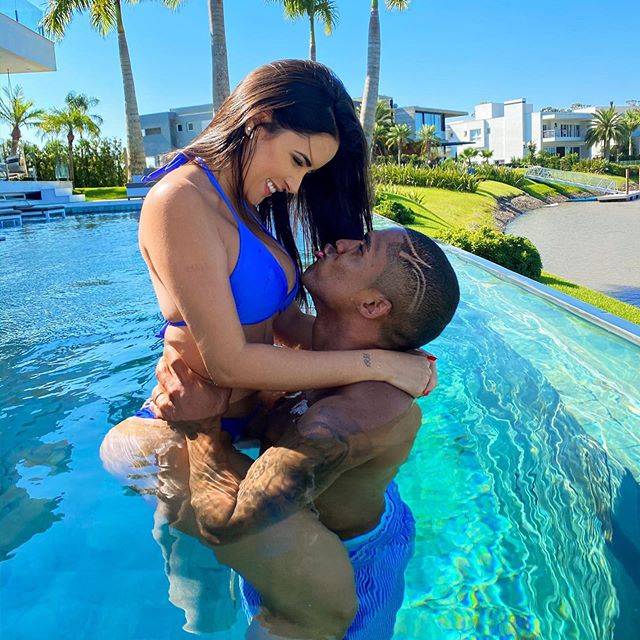 足球球员雷吉隆,雷吉隆上场