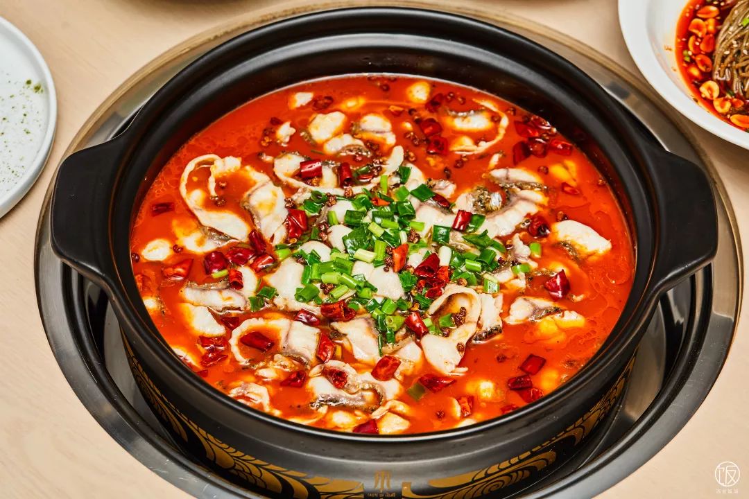 西安有全水晶天桥的mall，1天后1折起