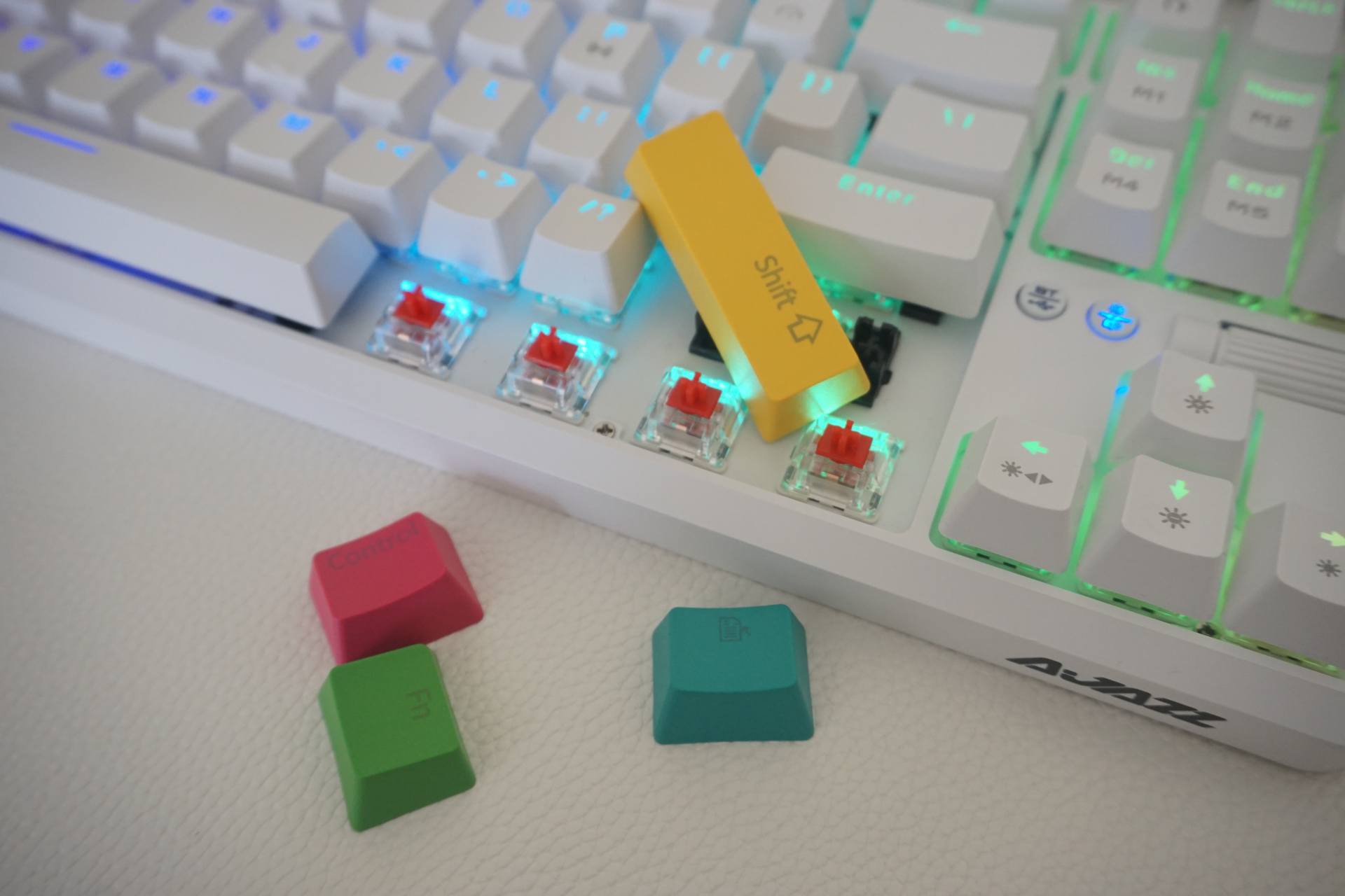 黑爵k870t键盘黑莓,黑爵k870t键盘如何切换中文