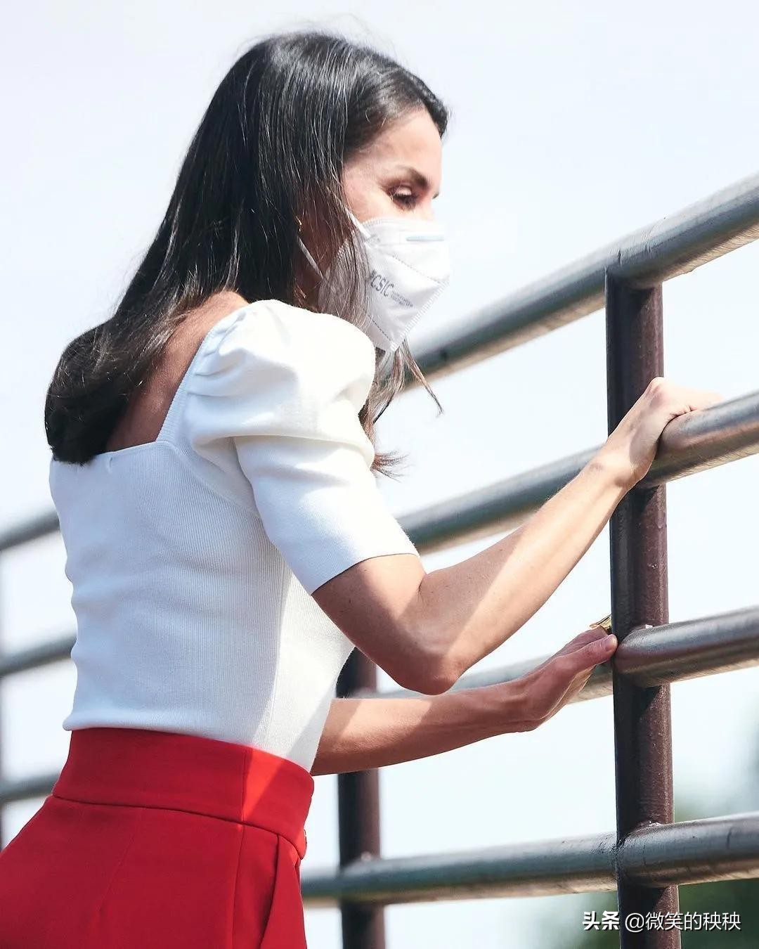 zara一套衣服多少钱,zara一件衣服成本多少钱