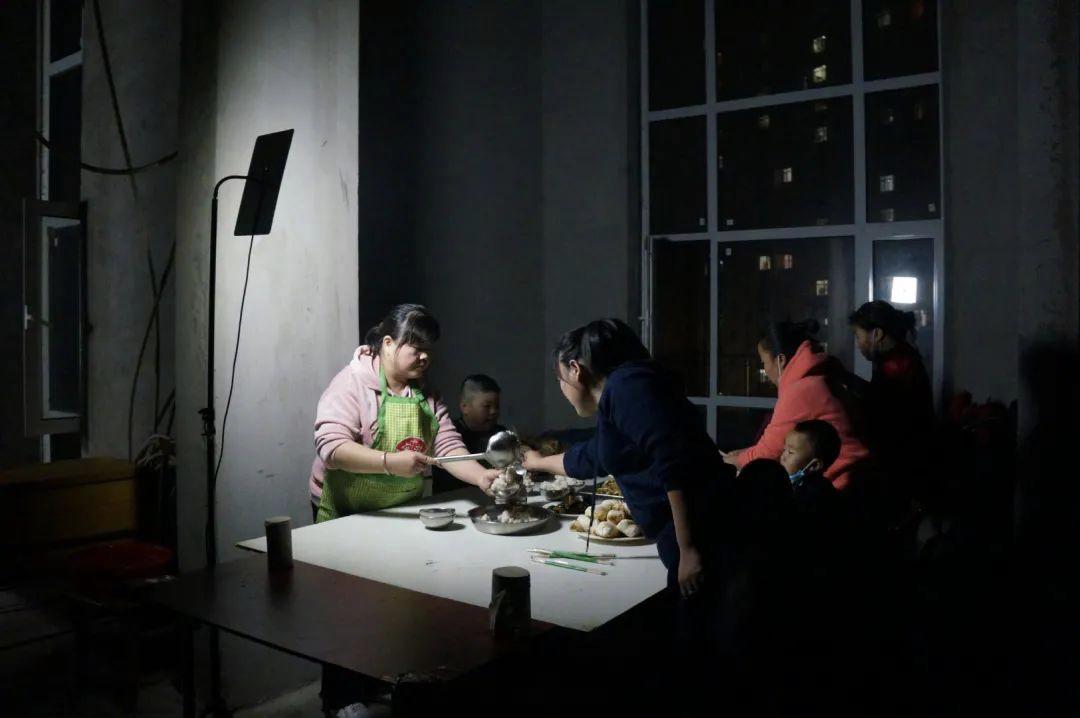 烂尾楼之殇解说,开发商不愿出资救烂尾楼