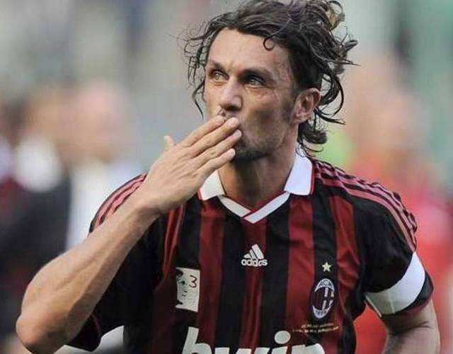 荷兰三剑客时代的米兰主力阵容,米兰忠魂