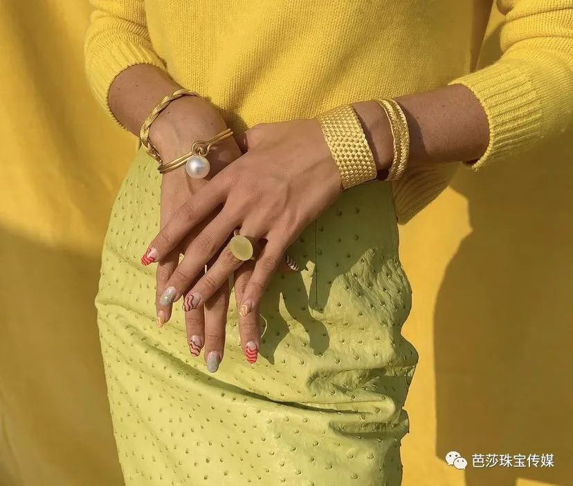 夏季做氛围感美人，清新好入手的葡萄石应该拥有姓名