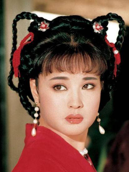 刘晓庆究竟有多少钱,六十五岁刘晓庆回老家买墓地