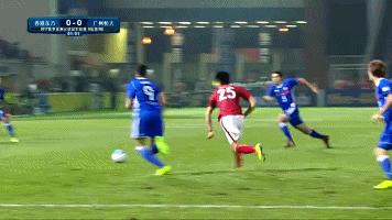 足坛暴力犯规集,足坛十大暴力犯规