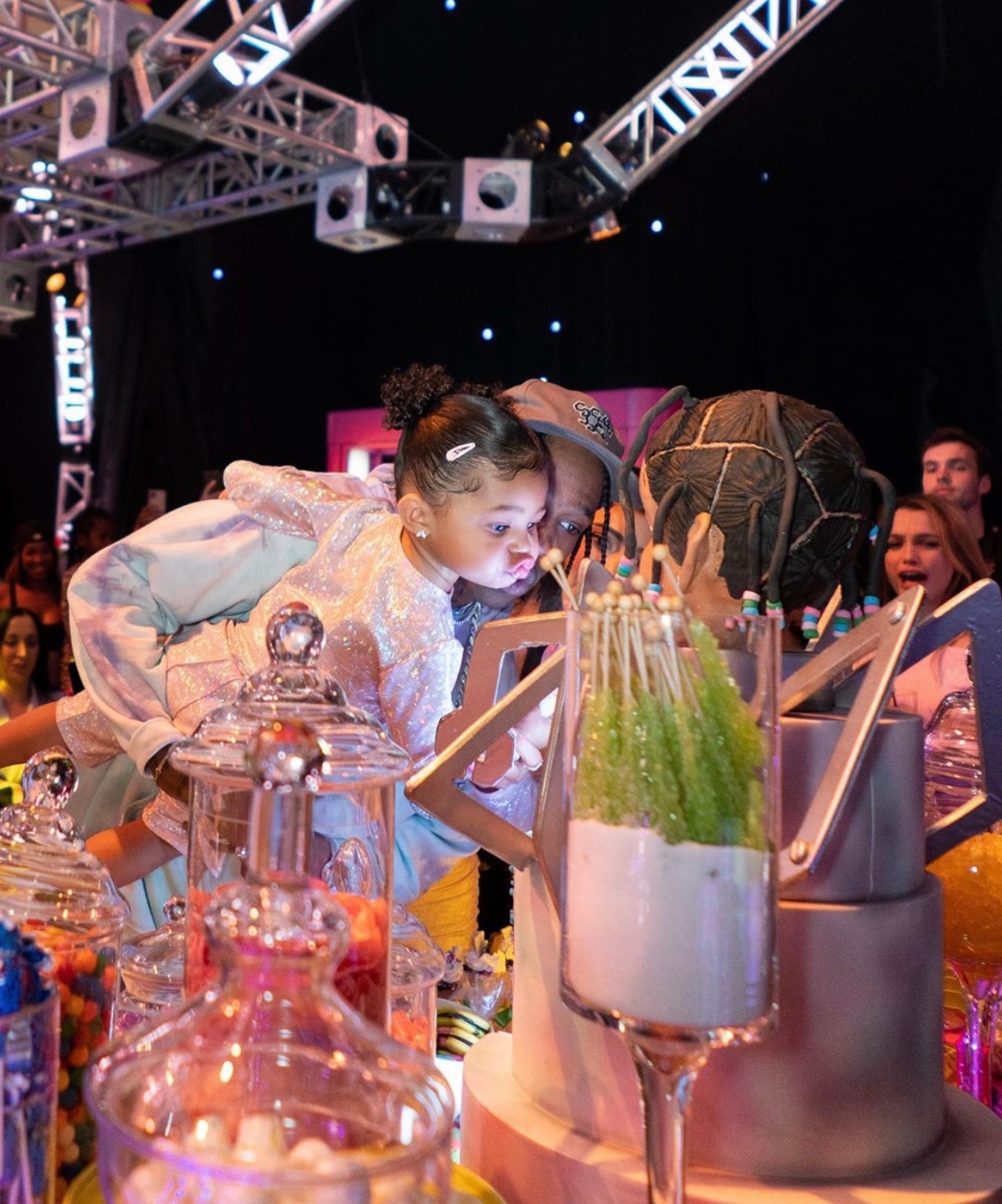 kylie鐢熺埗 (kyliejenner瀛╁瓙鐢熺埗)