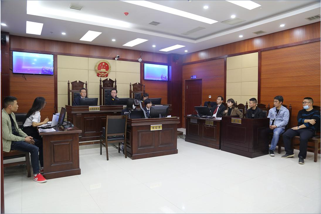 国产车真实碰撞事故,70万的车碰撞事件