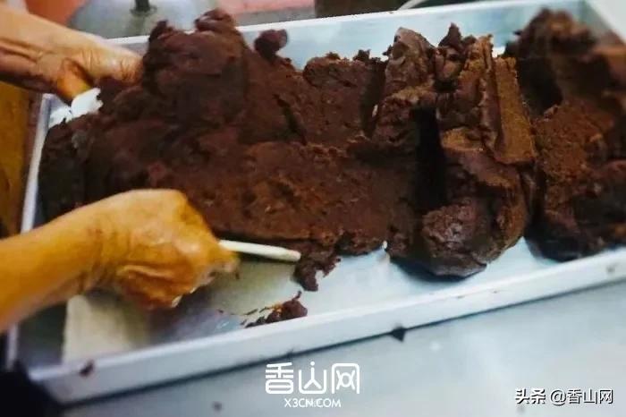 珠海这家月饼店开了38年，来买要排队两小时