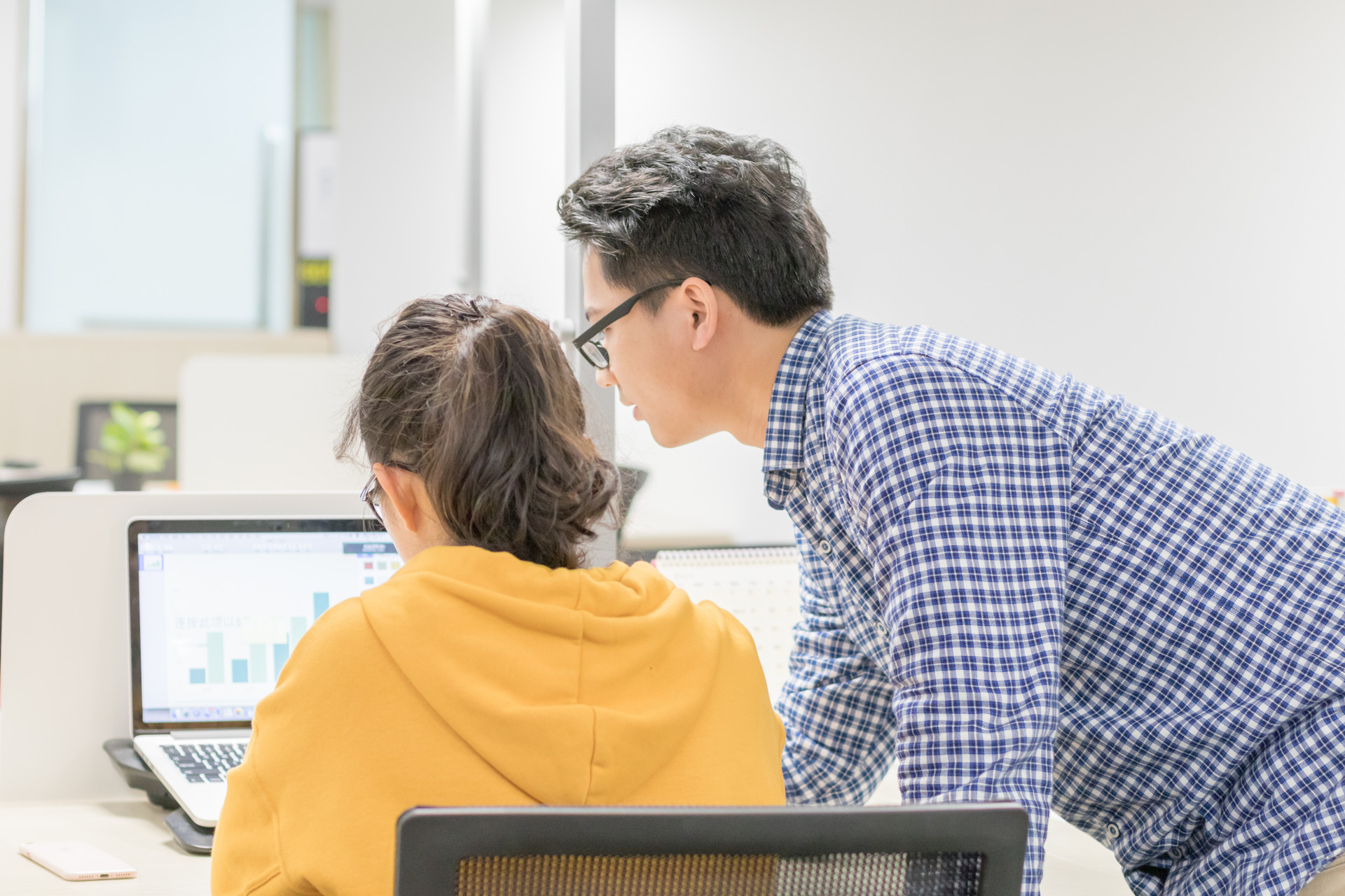 在中国，如何成为一个合格的“前浪”中年？