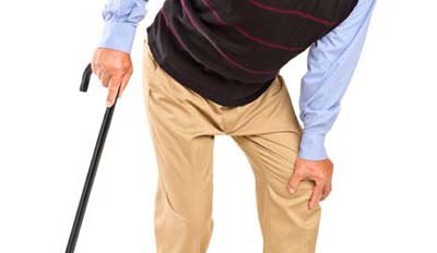 刚刚摔跤膝盖摔肿了怎么办,摔跤后膝盖肿大不能承重是否骨折